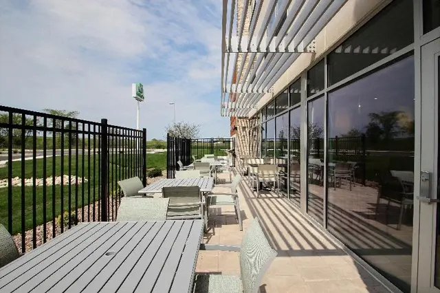 Holiday Inn Express and Suites Fond Du Lac