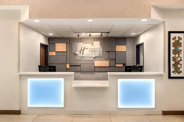 Holiday Inn Express Pembroke PinesSheridan St