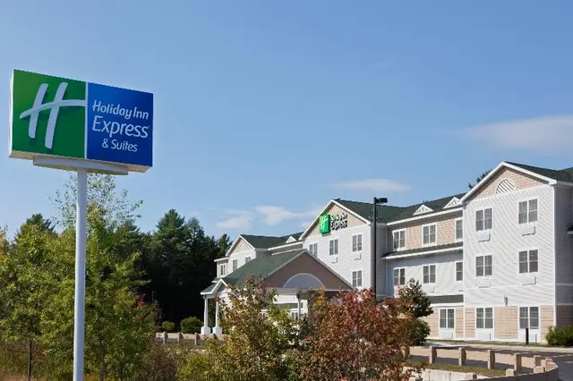 Holiday Inn Express and Suites Freeport Brunswick