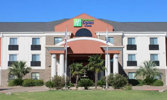 Holiday Inn Express & Suites Fairfield-North IHG