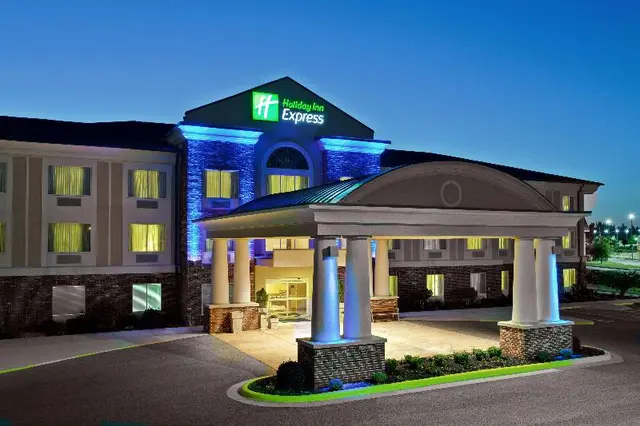 Holiday Inn Express & Suites Paragould By IHG