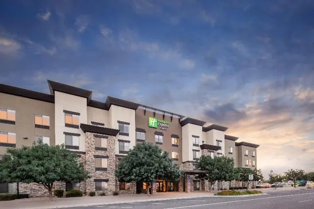 Holiday Inn Express & Suites Surprise by IHG