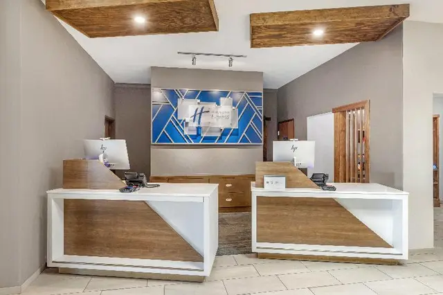 Holiday Inn Express & Suites Alice