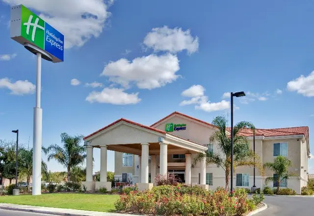Holiday Inn Express Delano Hwy 99