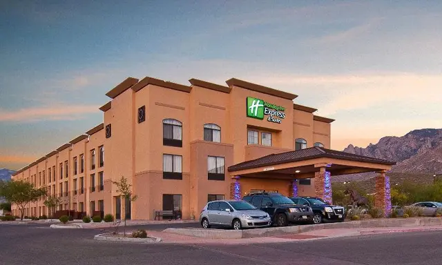 Holiday Inn Express and Suites Oro Valley Tucson N