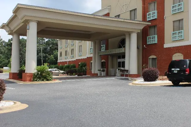 Holiday Inn Express and Suites Thomasville