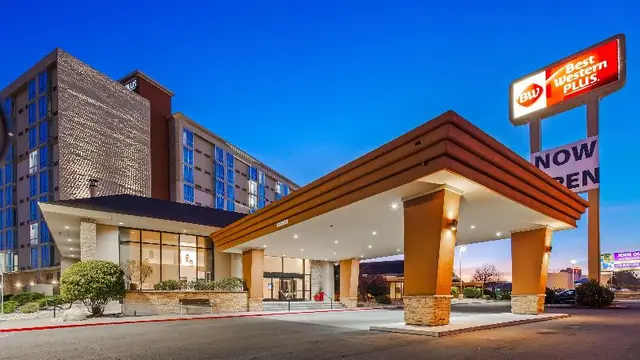 B/W Plus Sparks-Reno Hotel