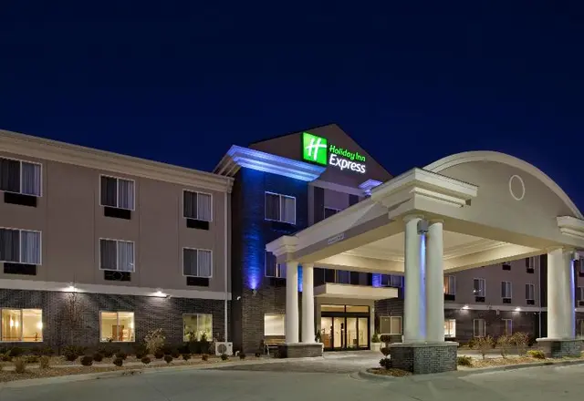 Holiday Inn Express & Suites Pittsburg By IHG