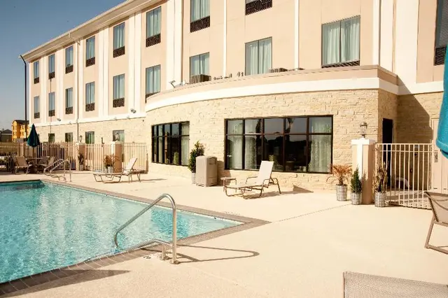 Holiday Inn Express & Suites Schulenburg By IHG