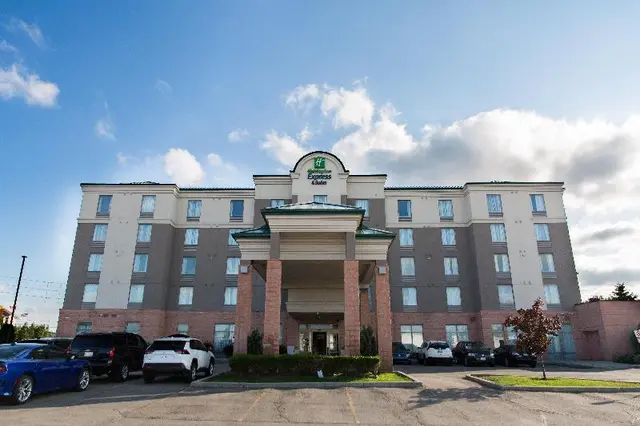 Holiday Inn Express and Suites Brampton