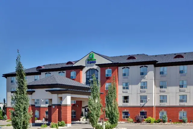 Holiday Inn Express and Suites Sherwood Park Edmon