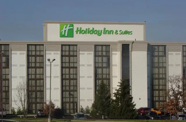 Holiday Inn Hotel and Suites Cincinnati Eastgate I
