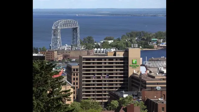 Holiday Inn & Suites Duluth-Downtown