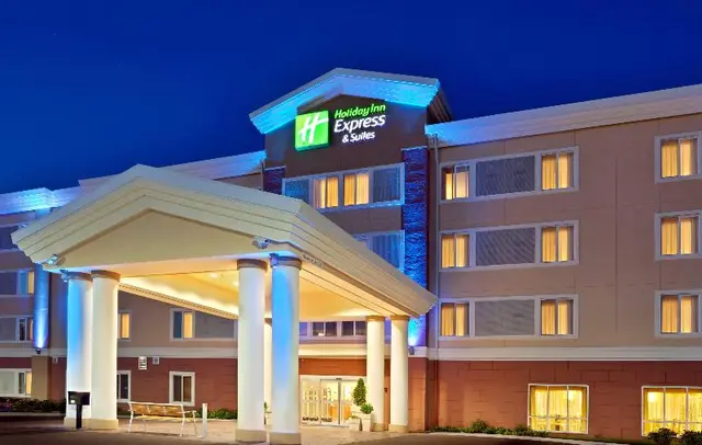 Holiday Inn Express and Suites Chehalis Centralia