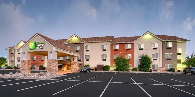 Holiday Inn Express and Suites Sandy South Salt La
