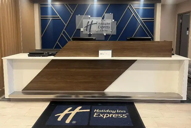 Holiday Inn Express and Suites Huntsville Muskoka