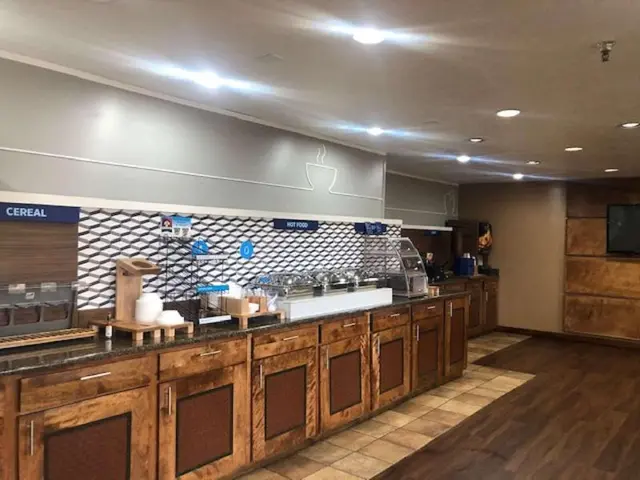 SureStay Plus Hotel by BW Albuquerque 40 Eubanks