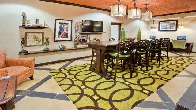 Holiday Inn Express Peachtree Corners Norcross