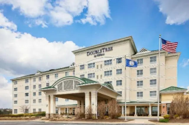 Doubletree Hilton Front Royal Blue Ridge Shadows