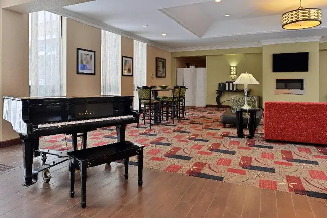Holiday Inn New London Mystic Area