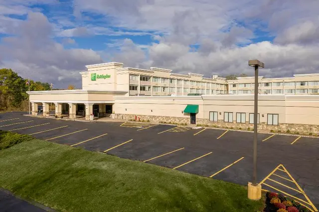 Holiday Inn & Suites Marlborough