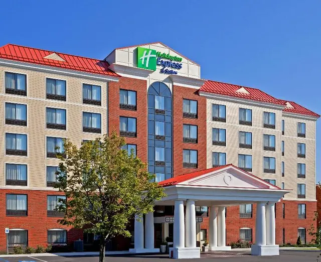 Holiday Inn Express and Suites Latham