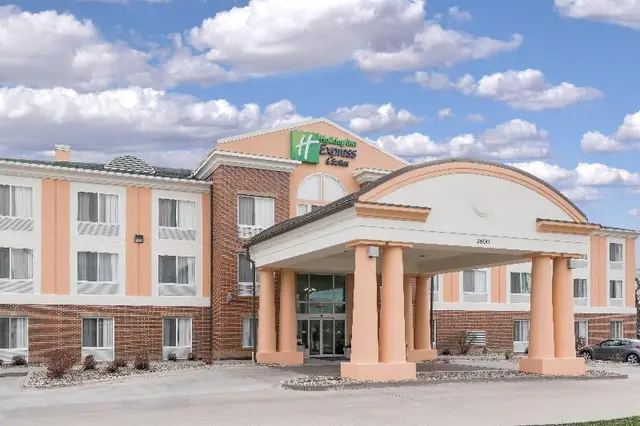 Holiday Inn Express and Suites Ames