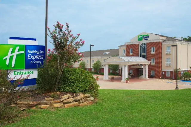 Holiday Inn Express & Suites Livingston By IHG