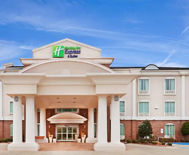 Holiday Inn Express and Suites Waxahachie