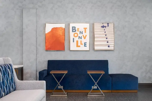 Holiday Inn Express & Suites Bentonville By IHG