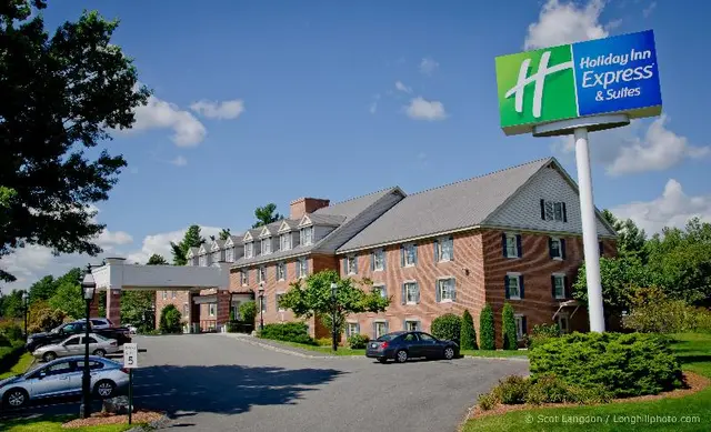 Holiday Inn Express & Suites Merrimack By IHG