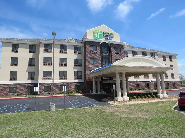 Holiday Inn Express & Suites Bartlesville By IHG