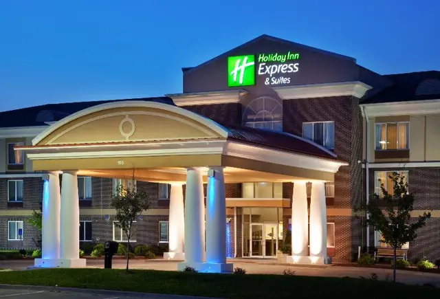 Holiday Inn Express and Suites Altoona Des Moines