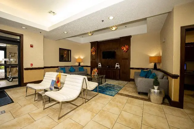 Holiday Inn Express and Suites Deer Park