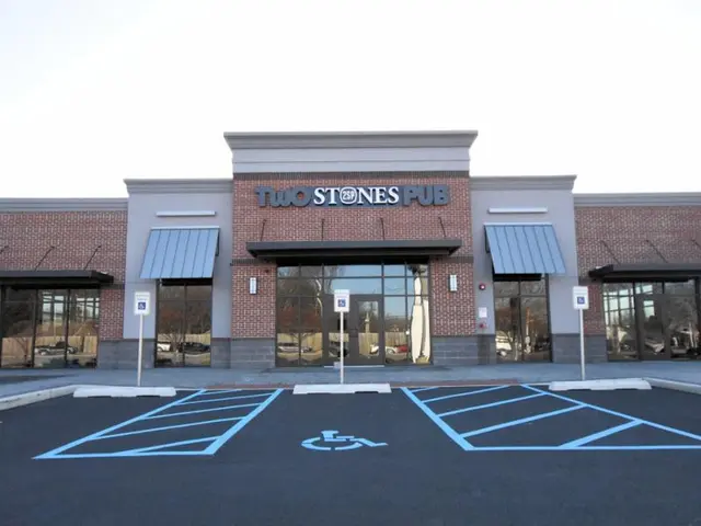 Holiday Inn Express and Suites Wilmington Newark
