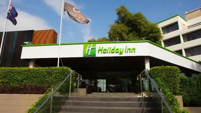 Holiday Inn Warwick Farm