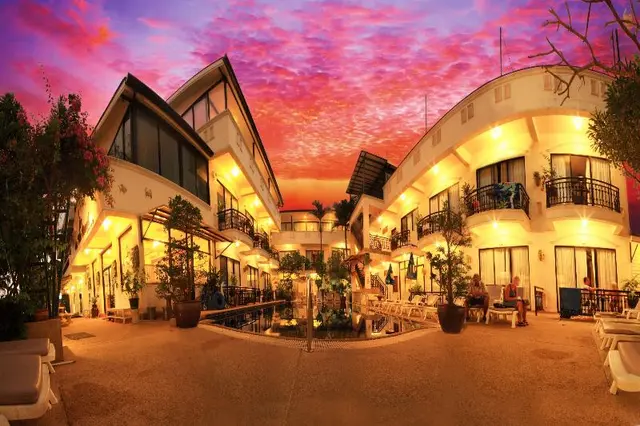 In On The Beach Hotel