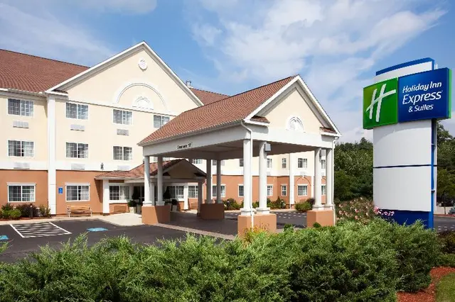 Holiday Inn Express & Suites Boston - Marlboro IHG