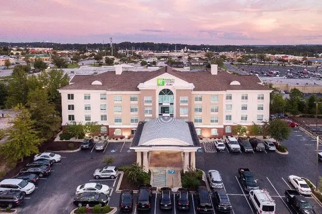 Holiday Inn Express ColumbiaI26 Harbison Blvd