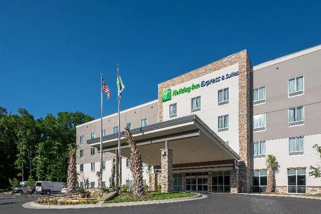 Holiday Inn Express and Suites Charlotte Airport