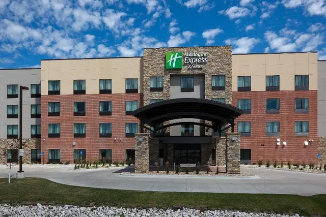 Holiday Inn Express & Suites Fort Dodge By IHG