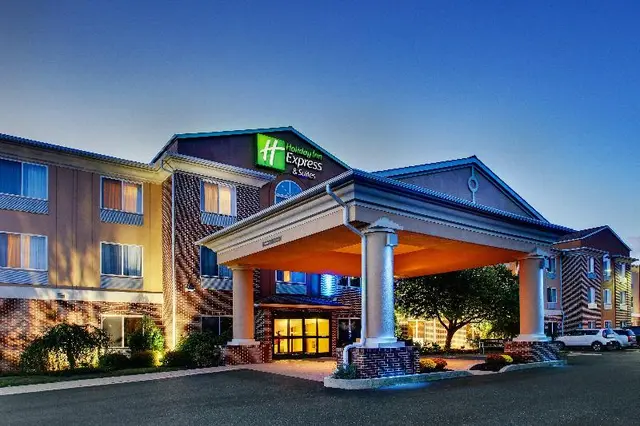 Holiday Inn Express and Suites Lancaster Lititz