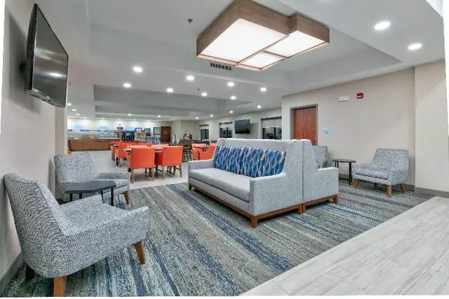 Holiday Inn Express Suites Minneapolis Sw Shakopee