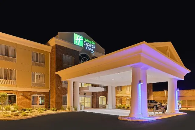 Holiday Inn Express & Suites New Martinsville