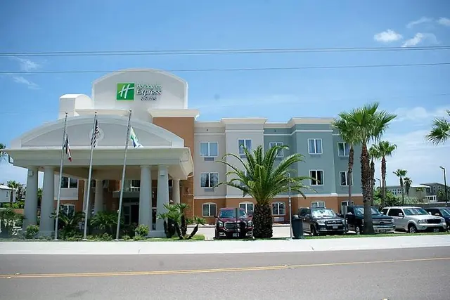 Holiday Inn Express Suites Port Aransas/Beach Area