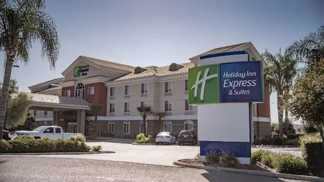 Holiday Inn Express and Suites Porterville