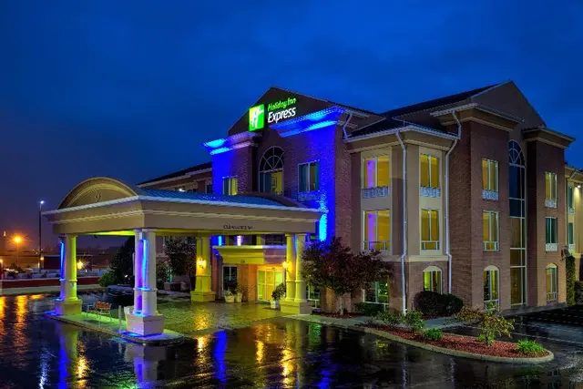 Holiday Inn Express & Suites Richmond