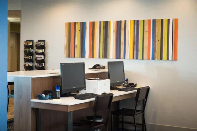 Holiday Inn Express and Suites Rock Falls