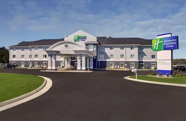 Holiday Inn Express and Suites North Fremont