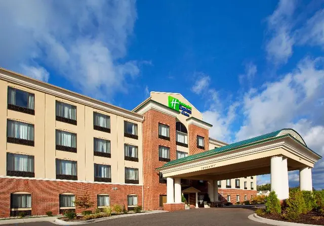 Holiday Inn Express & Suites Detroit - Utica IHG